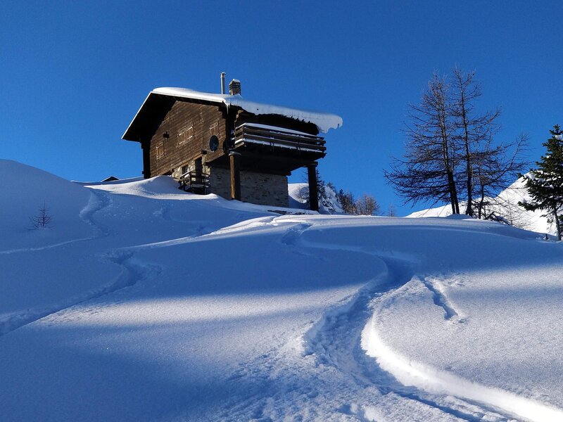 Hütte im Schnee